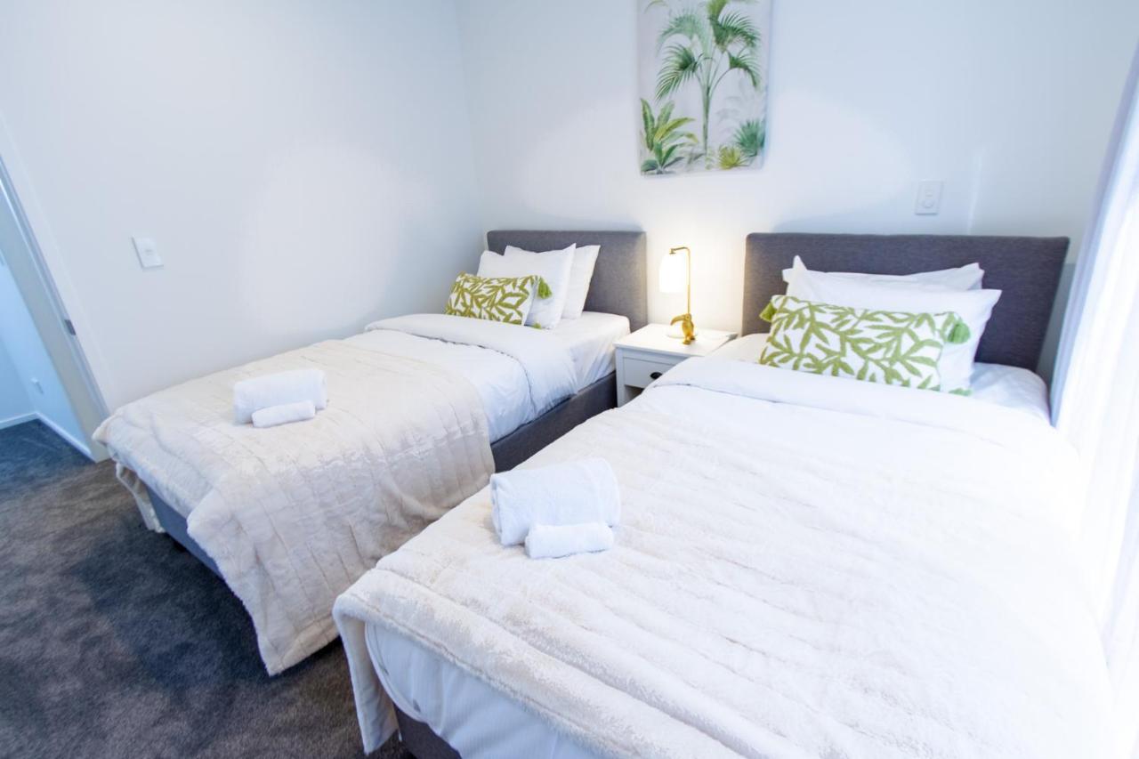 Stylish 2-Bedroom Haven Next To Hagley Park Christchurch Bagian luar foto